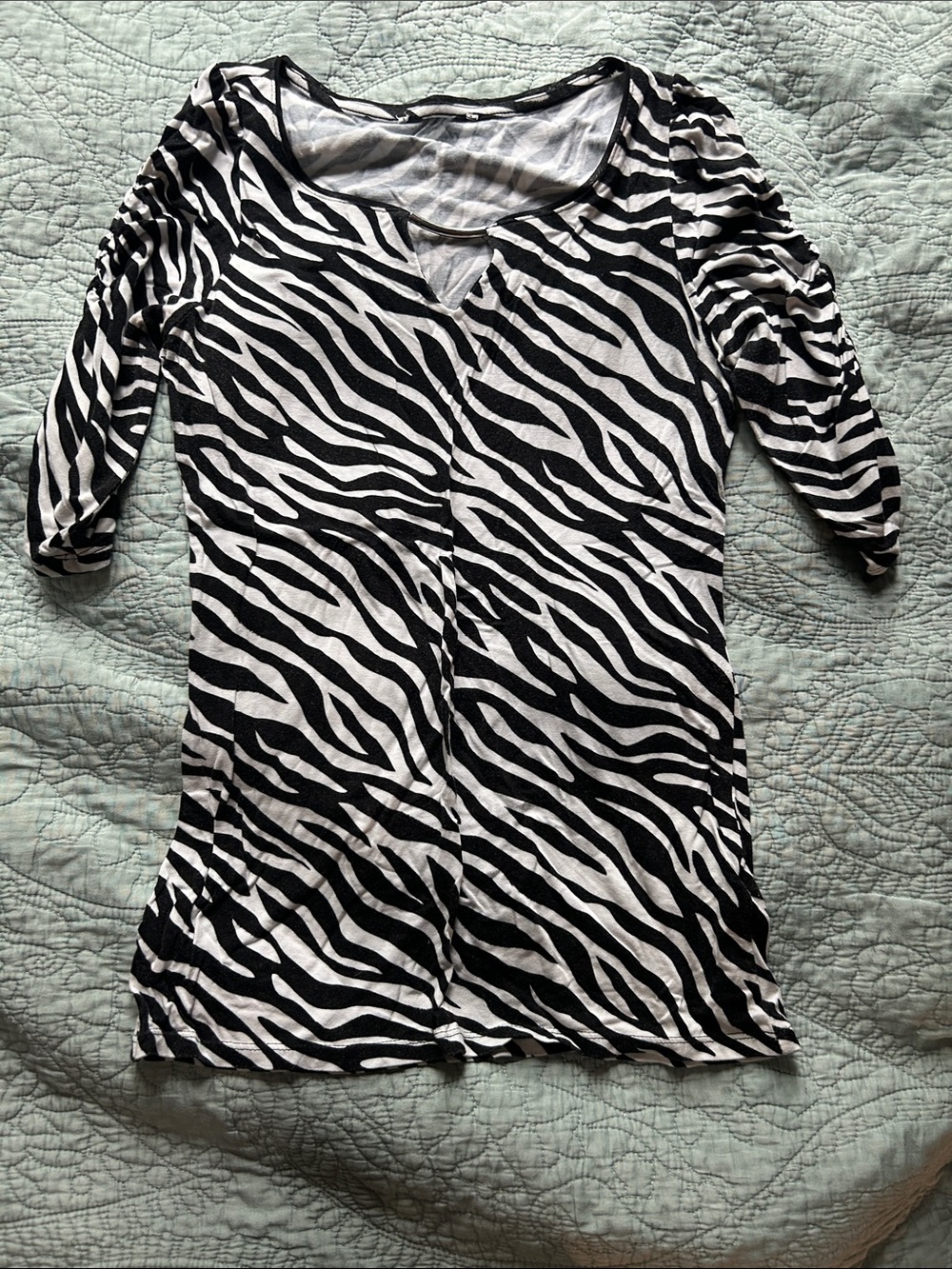 Black & White Zebra-Print Women's Top - Stylish Scoop Neck M
